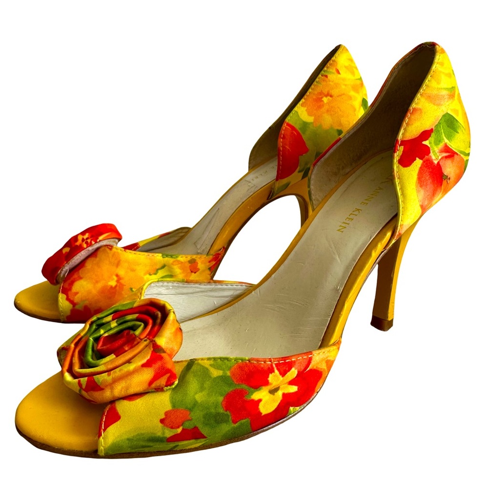 ANNE KLEIN PEEP TOE HEELS 👠💐